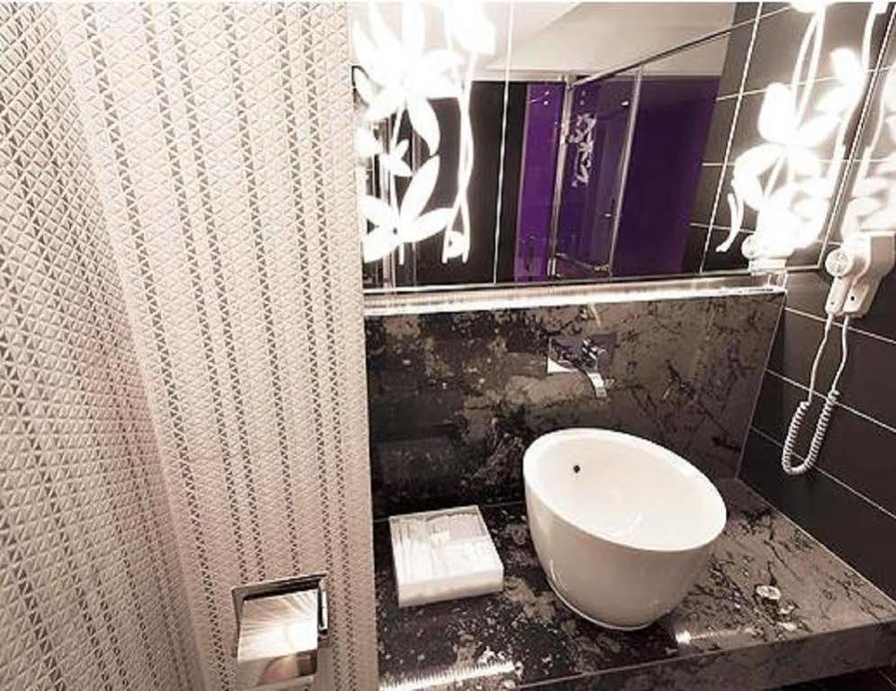 Royal Hotel Group- Central Park Branch Гаосюн Екстер'єр фото