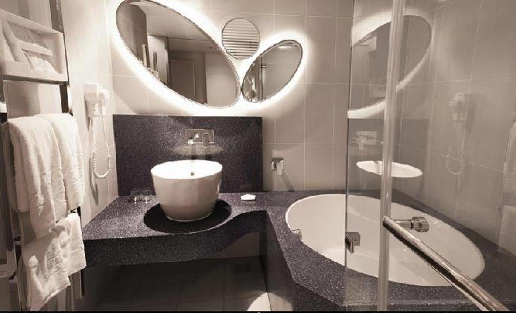 Royal Hotel Group- Central Park Branch Гаосюн Екстер'єр фото