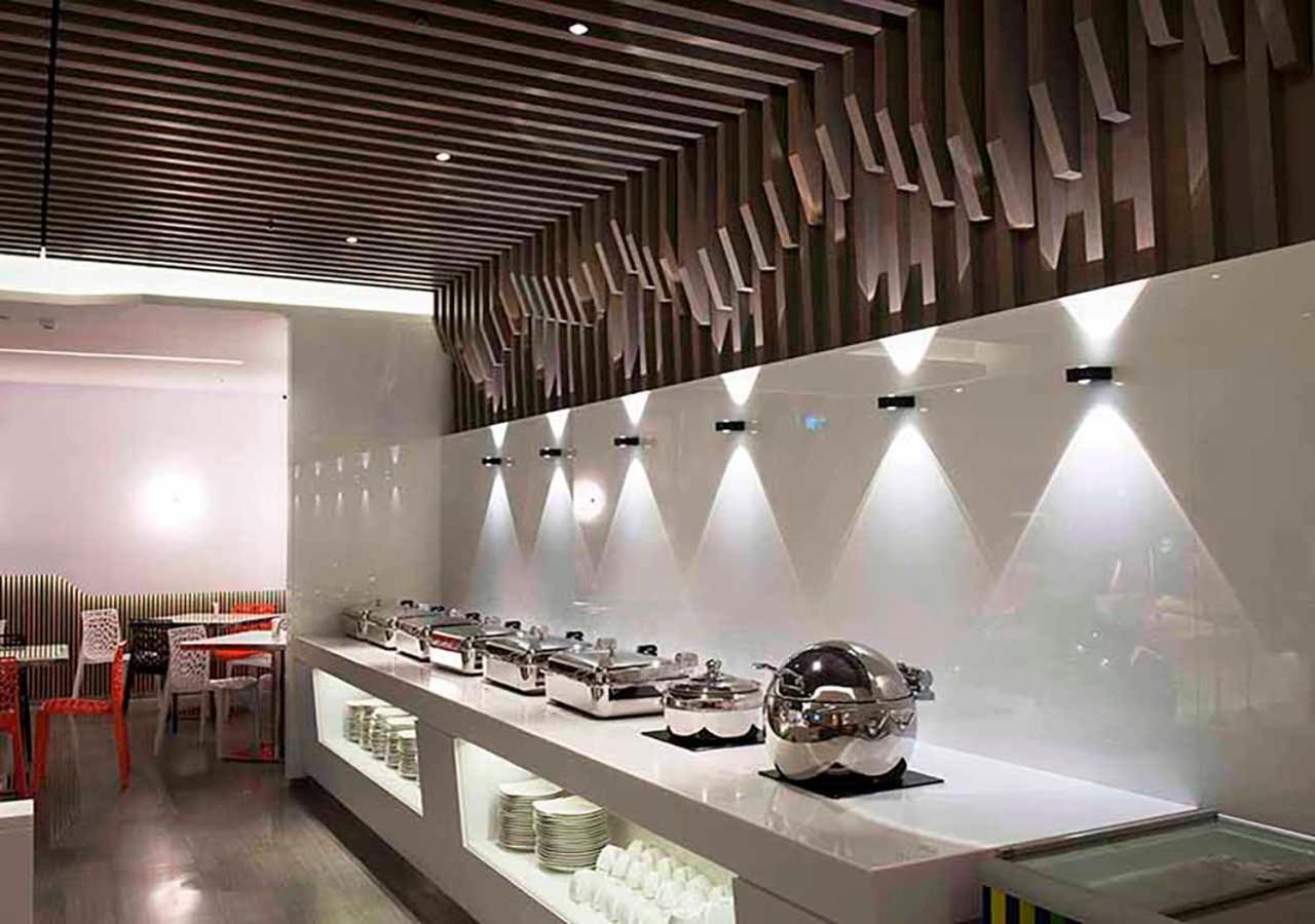 Royal Hotel Group- Central Park Branch Гаосюн Екстер'єр фото